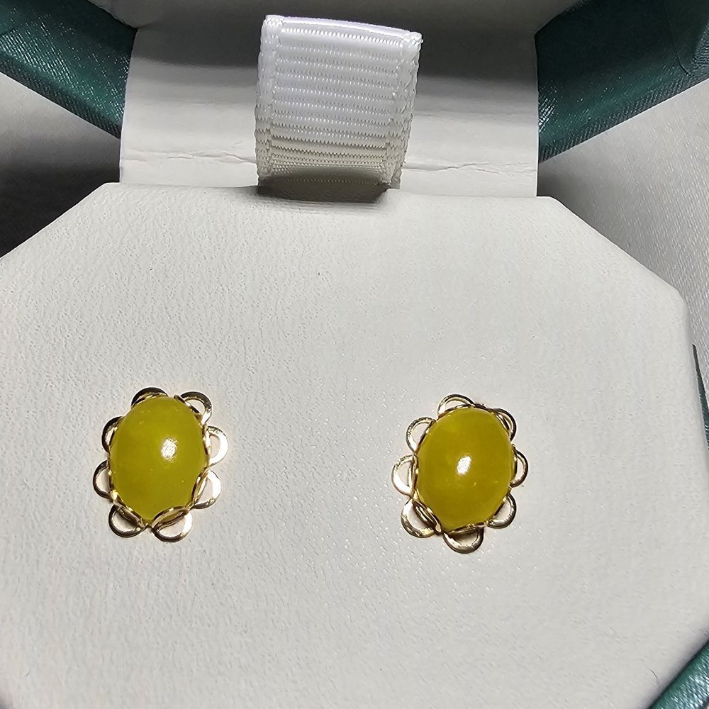 Adorable yellow earrings 14K setting